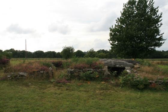 Larcuste cairns (Chambered Cairn)