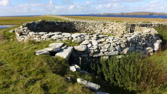 Loch of Huxter (Broch)