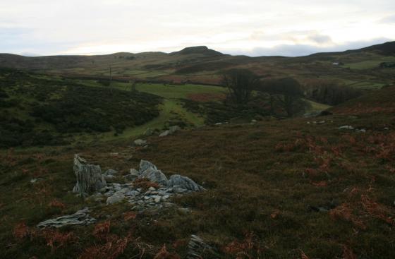 Llyn y Wrach (Ring Cairn)