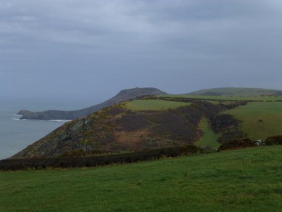 Castell Bach (Penbryn) (Cliff Fort)