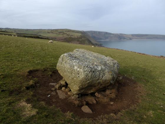 Llech-y-Doll (Burial Chamber)