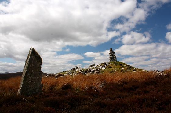 Cnoc Na Maranaich (Chambered Cairn)