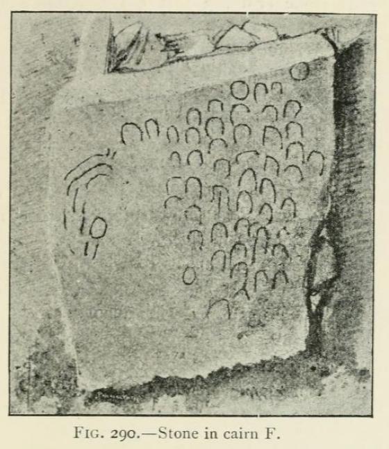 Cairn F (Passage Grave)