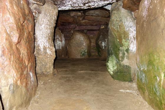 Klekkende Hoj (Passage Grave)