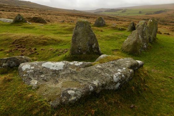 Nine Stones (Cairn(s))