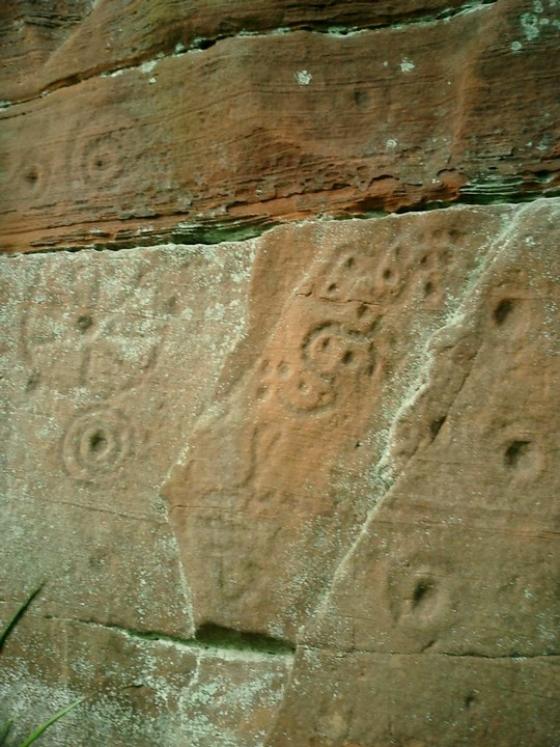Ballochmyle Walls (Cup and Ring Marks / Rock Art)
