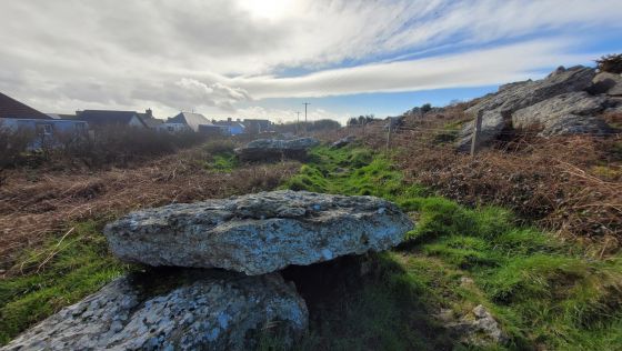 Garn Wen (Burial Chamber)