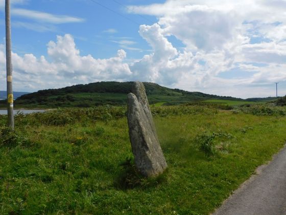Carragh an Tarbert (Standing Stone / Menhir)