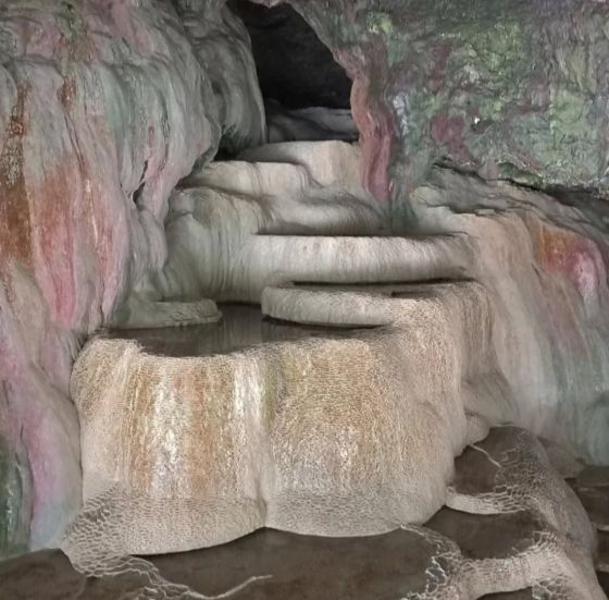 Holywell (Cave / Rock Shelter)