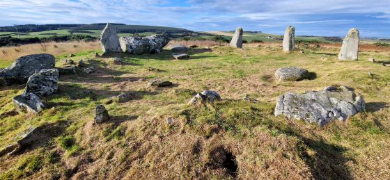 Aikey Brae (Stone Circle)
