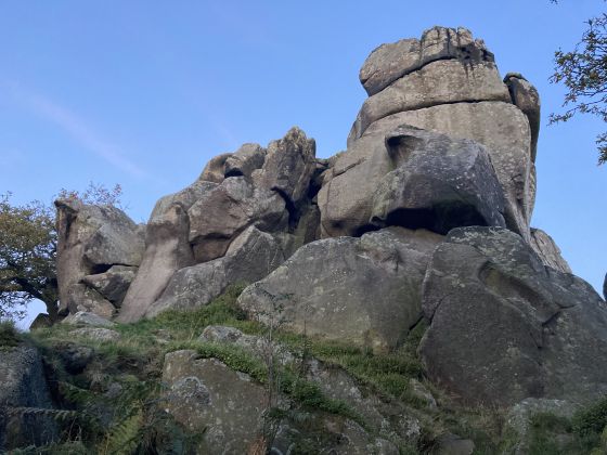 Robin Hood’s Stride (Rocky Outcrop)