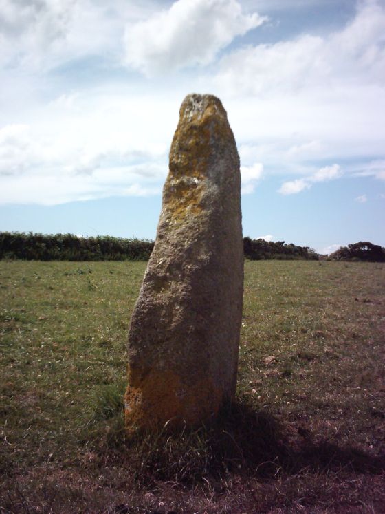 Kemyel (Standing Stone / Menhir)