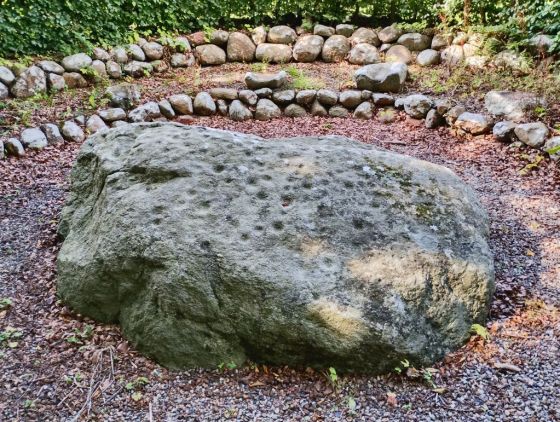 Æbleskivestenen (Cup and Ring Marks / Rock Art)
