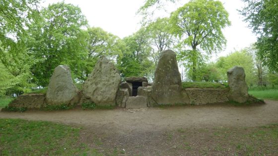 Wayland’s Smithy (Long Barrow)