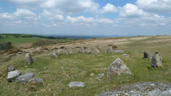 Nine Stones (Cairn circle)