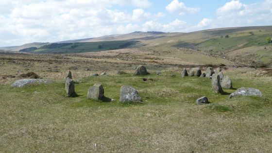 Nine Stones (Cairn circle)