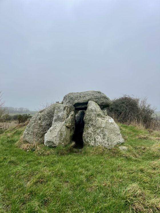 The Hellstone (Dolmen / Quoit / Cromlech)