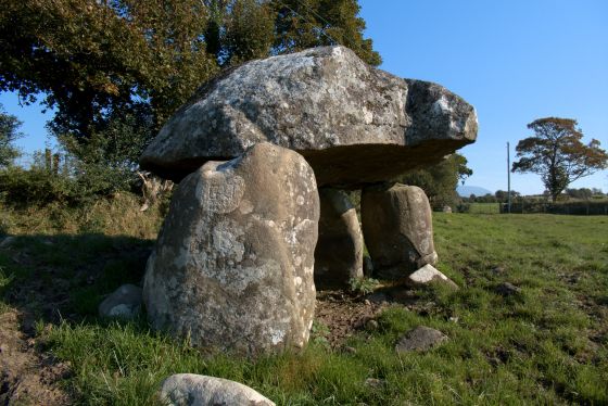 Cefn Isaf (Dolmen / Quoit / Cromlech)