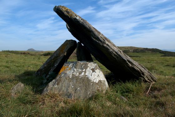 Caer-Dyni (Burial Chamber)