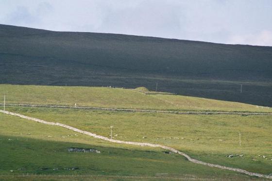 Taversoe Tuick (Chambered Tomb)