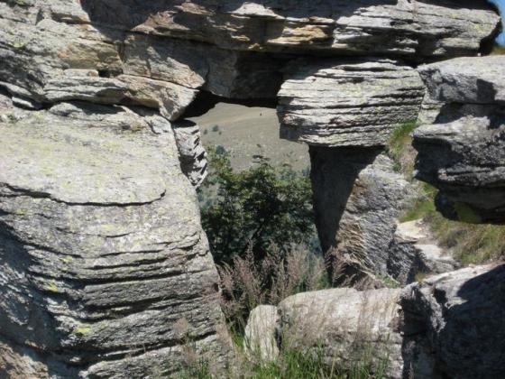 Roccias Fenestre (Sacred Hill)