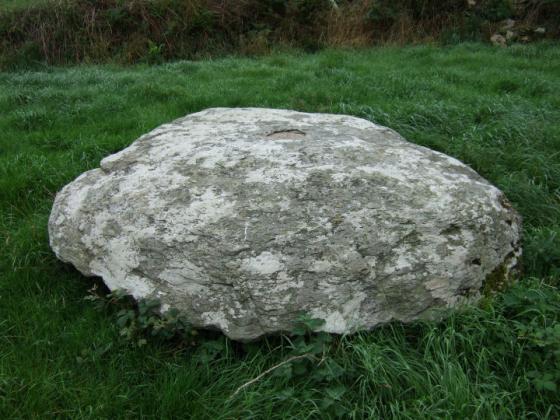 Knocks (East) (Dolmen / Quoit / Cromlech)