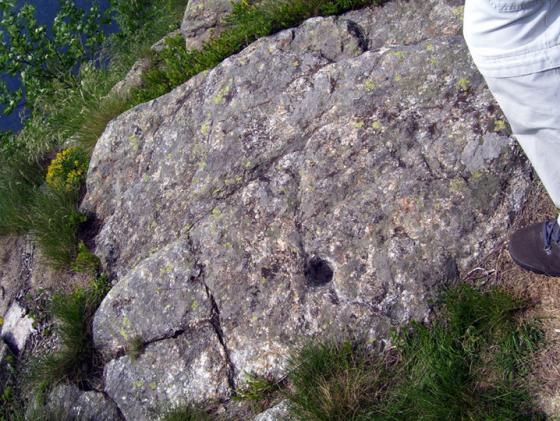 Chiusella Valley Rock Art – Sentiero delle Anime (Engraved stone)