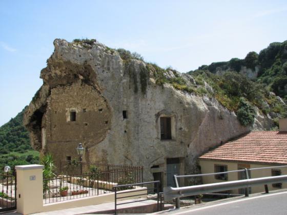 Domus de Janas Della Rocca (Rock Cut Tomb)