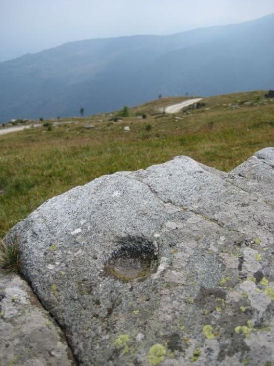 Pian Munè’s cup marked stones