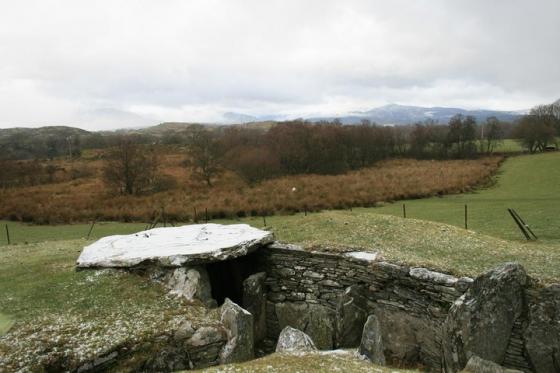 Capel Garmon (Chambered Cairn)