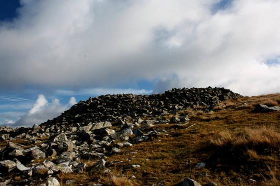 Drosgl Cairns (Cairn(s))