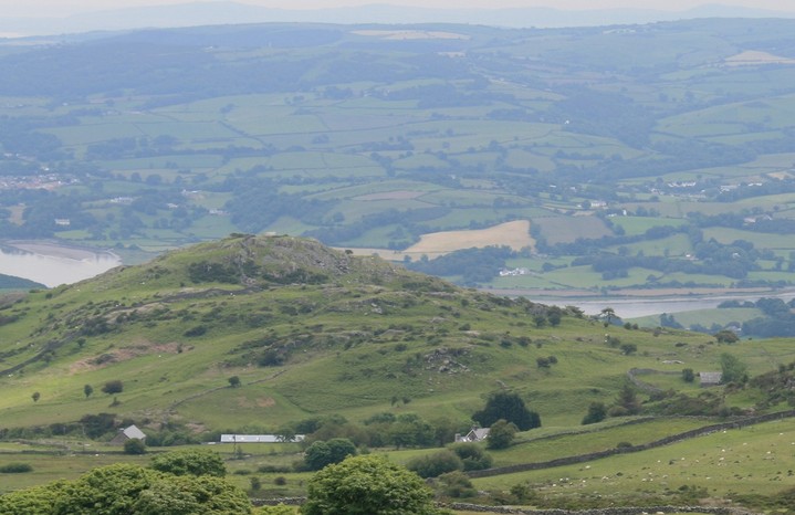 Image of Cerrig-y-Ddinas (Hillfort) by postman