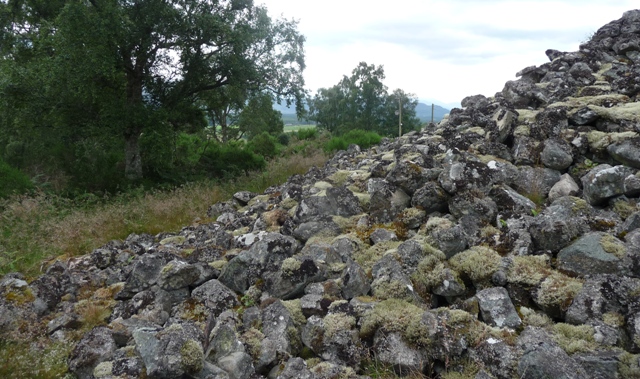 Image of Toum (Cairn(s)) by drewbhoy