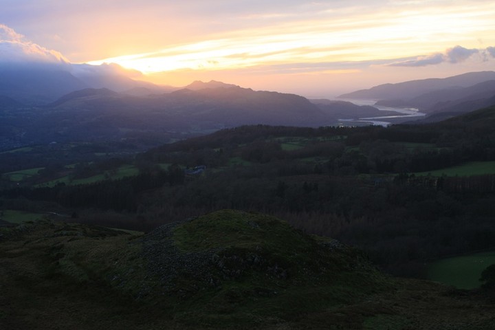 Image of Foel Offrwm (Hillfort) by postman