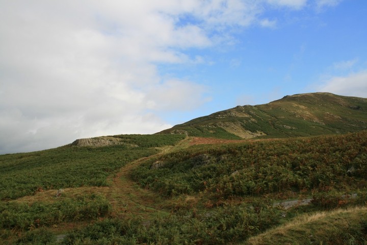 Image of Giant’s Grave (Ring Cairn) by postman