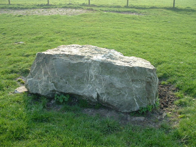 Image of Magi Stone (Standing Stone / Menhir) by phil