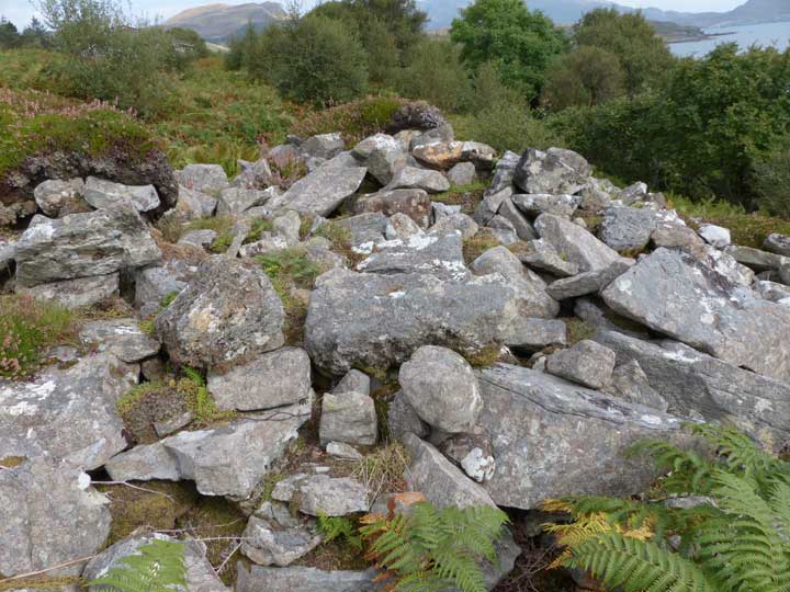 Image of Cadha nan Ingrean (Stone Fort / Dun) by LesHamilton