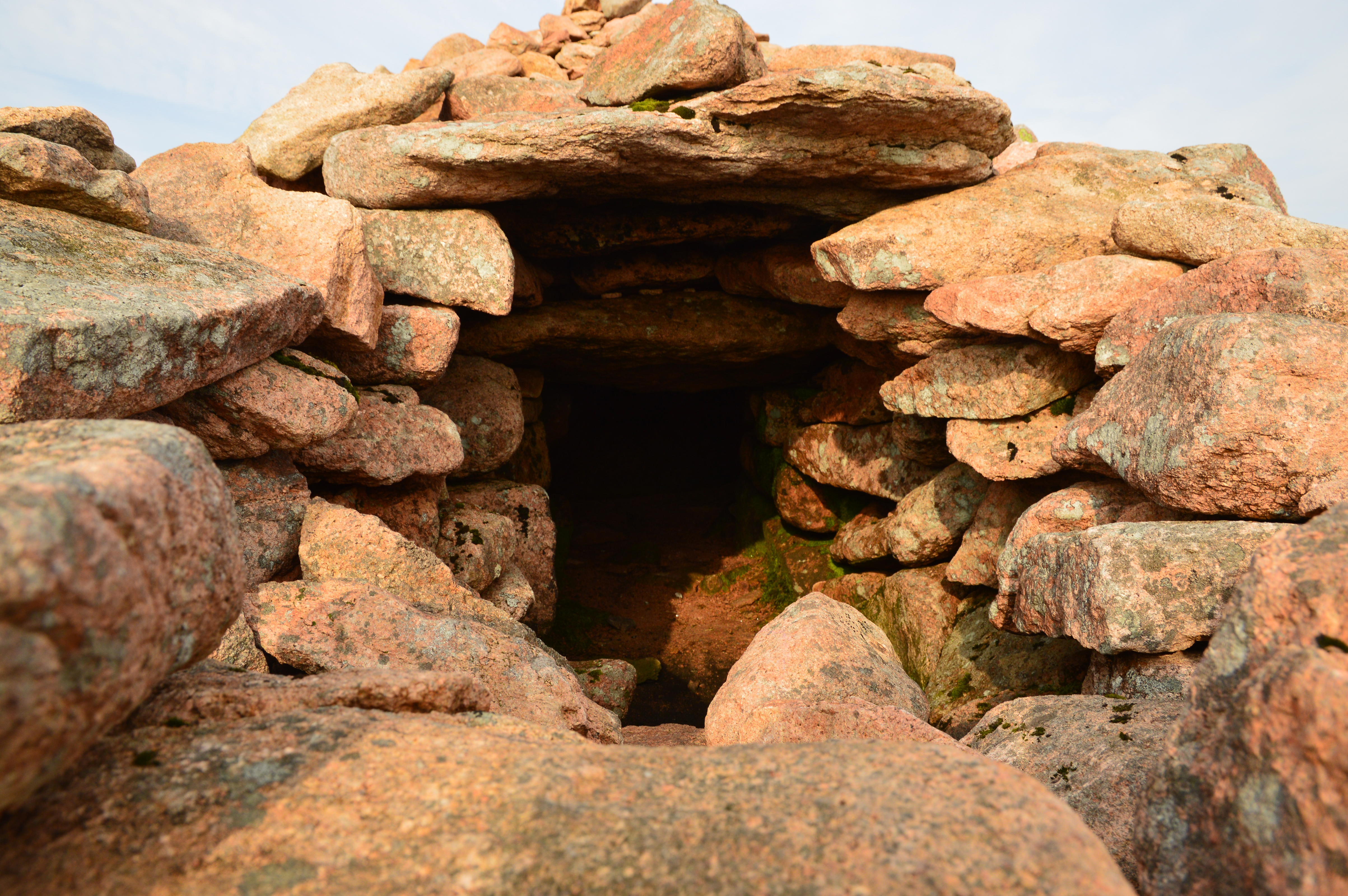 Image of Ronas Hill (Chambered Cairn) by thelonious