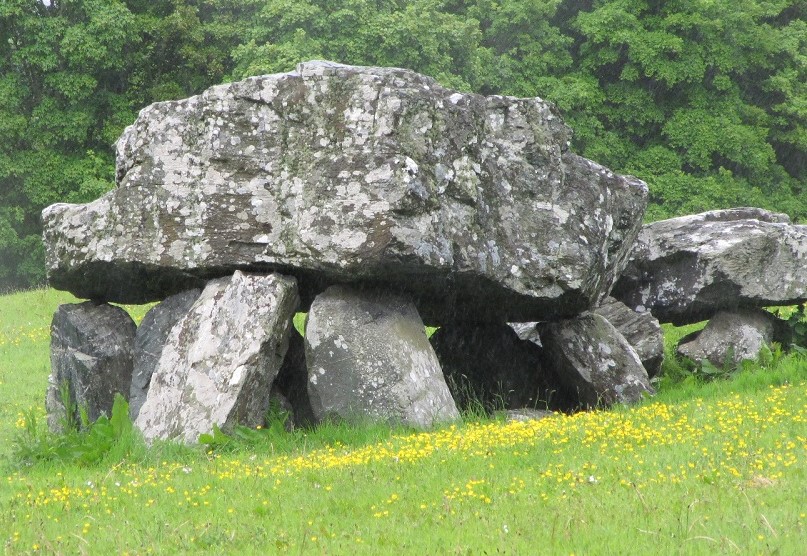 Image of Plas Newydd Burial Chamber (Dolmen / Quoit / Cromlech) by tjj