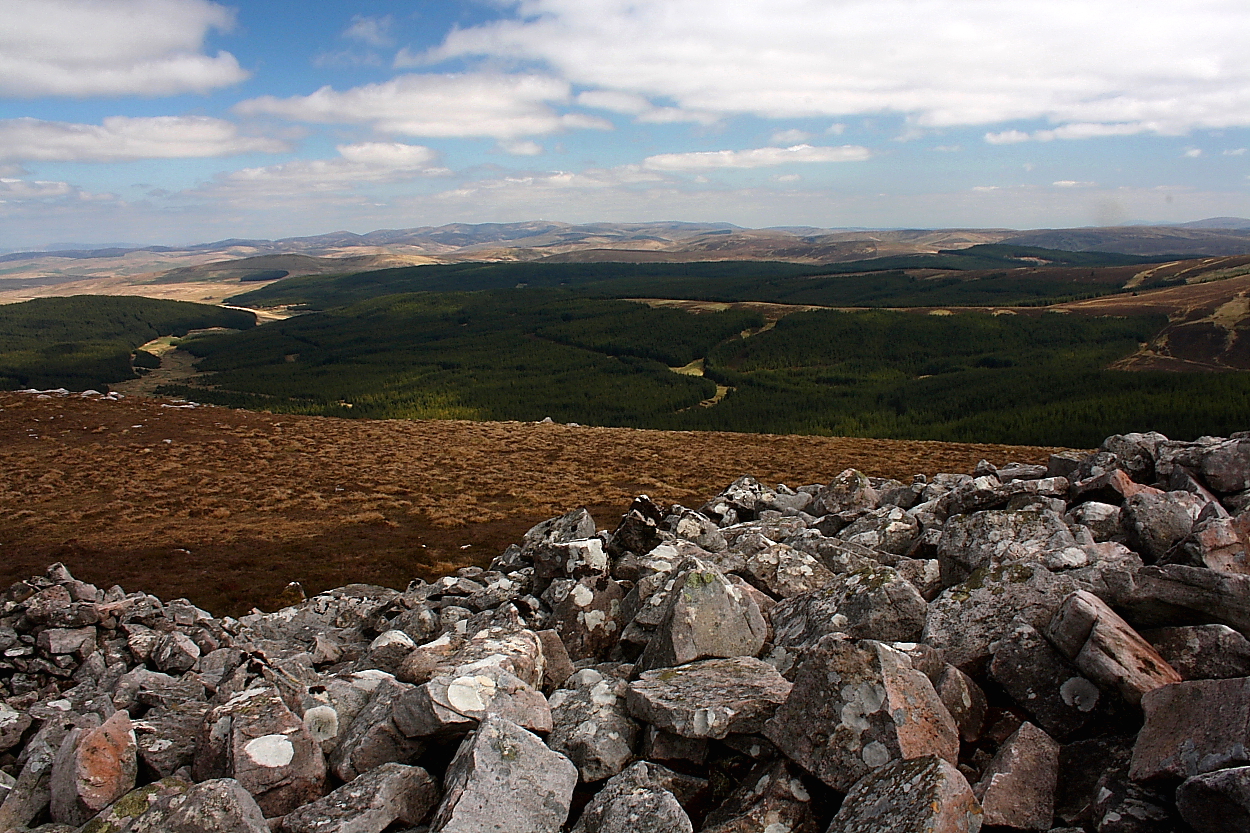 Image of Cairn Table (Cairn(s)) by GLADMAN