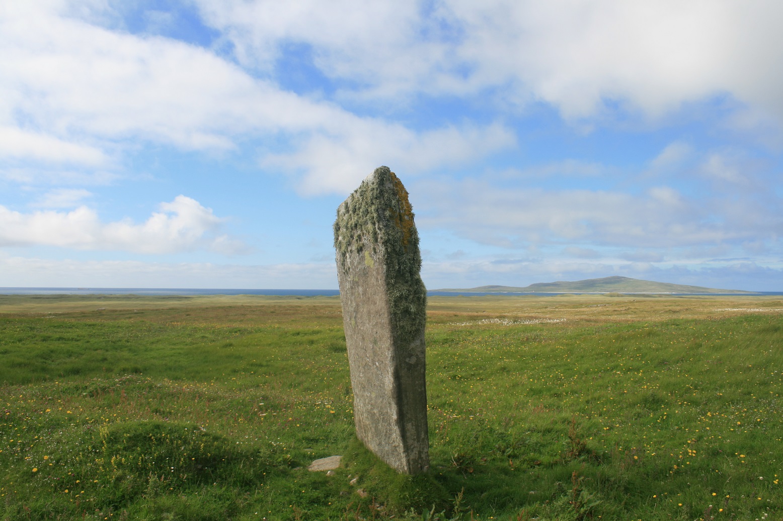 Image of Cladh Maolrithe (Standing Stone / Menhir) by postman