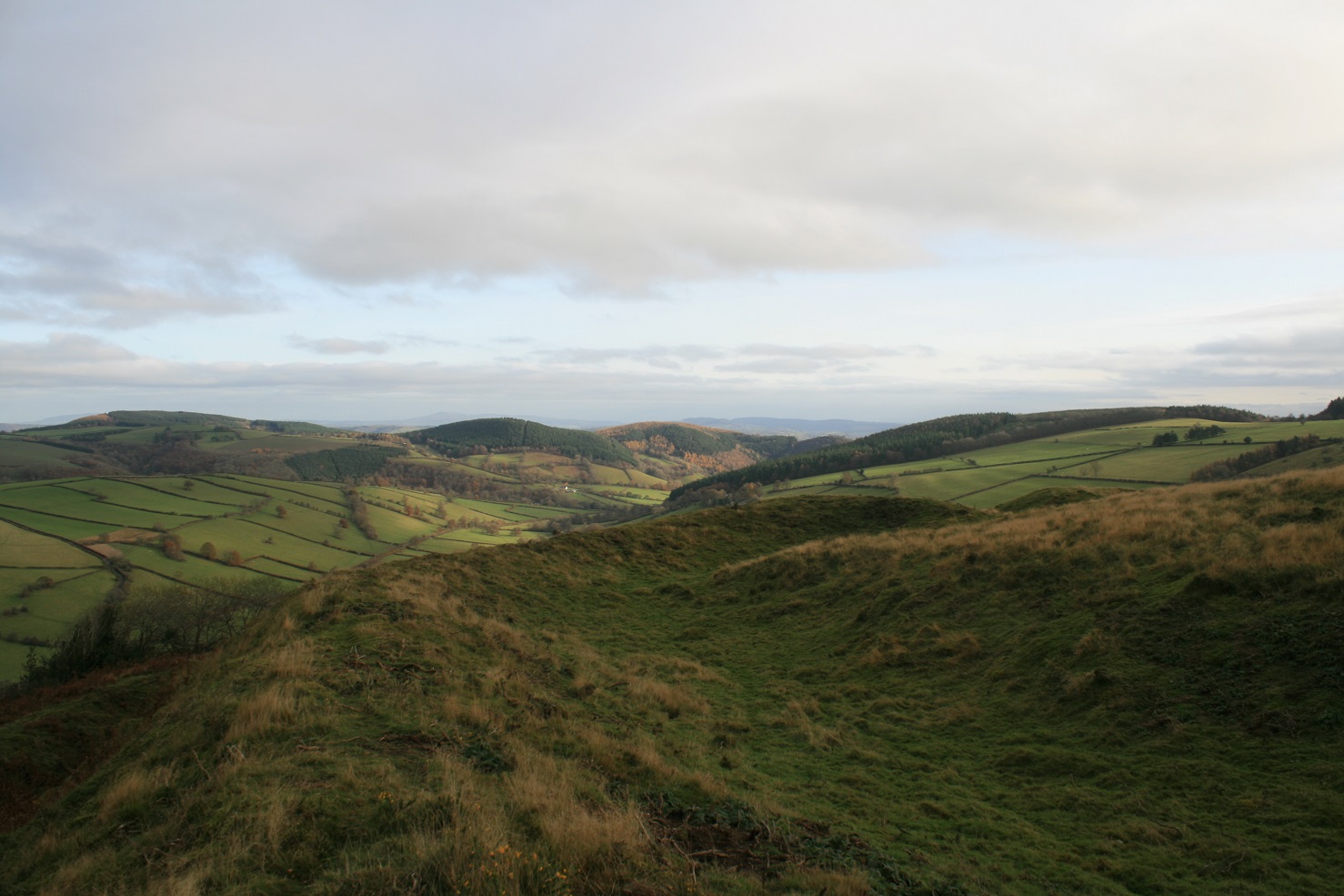 Image of Caer Caradoc (Chapel Lawn) (Hillfort) by postman