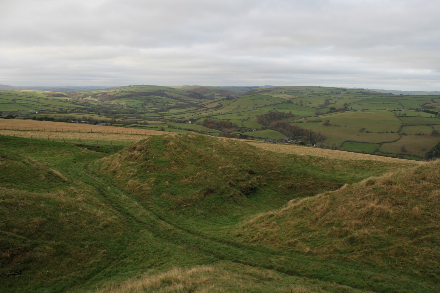 Image of Caer Caradoc (Chapel Lawn) (Hillfort) by postman