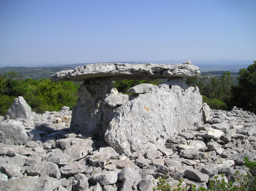 Image of Dolmen des Lacs B by tiompan