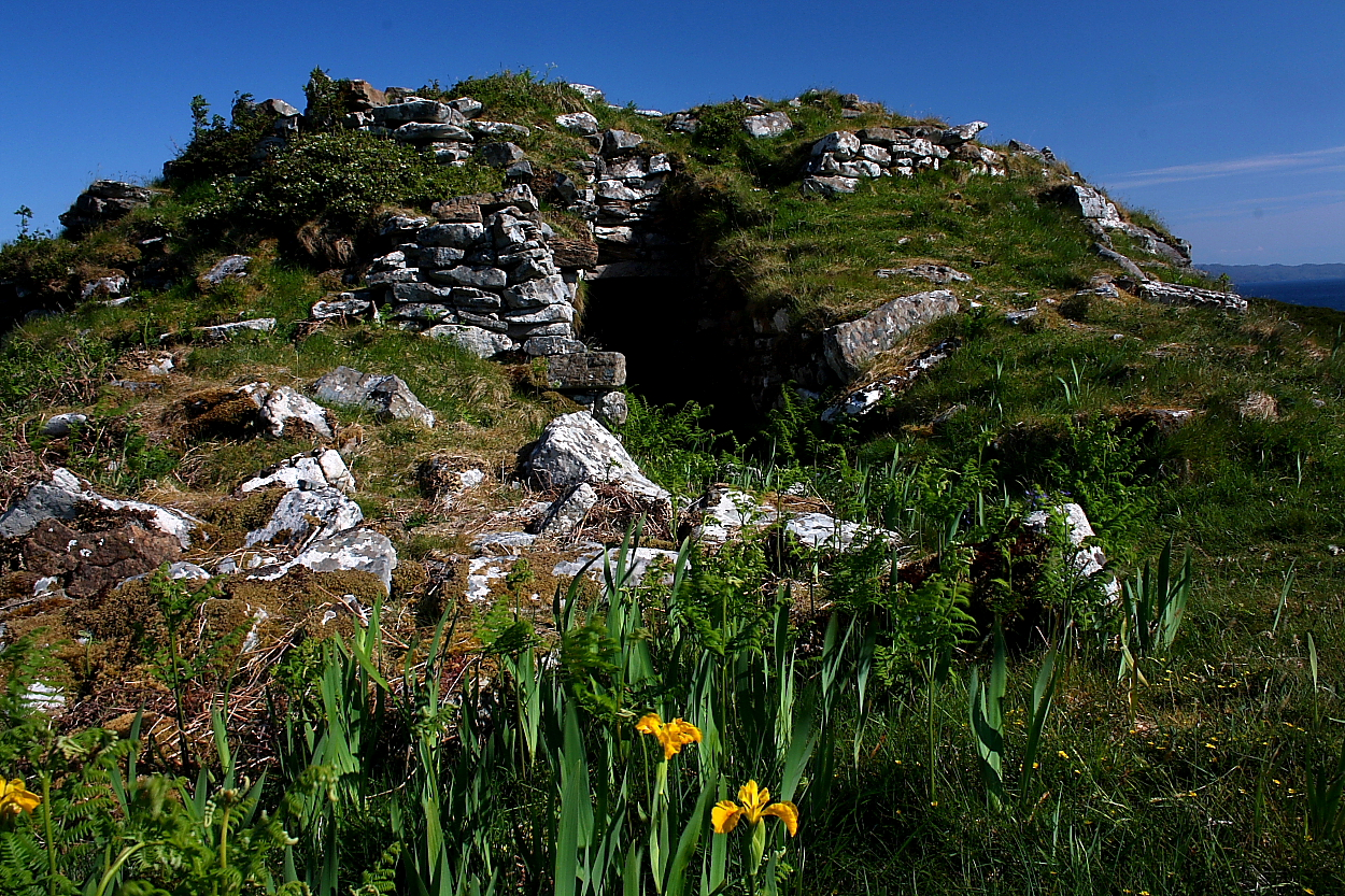 Image of Dun Ringill by GLADMAN