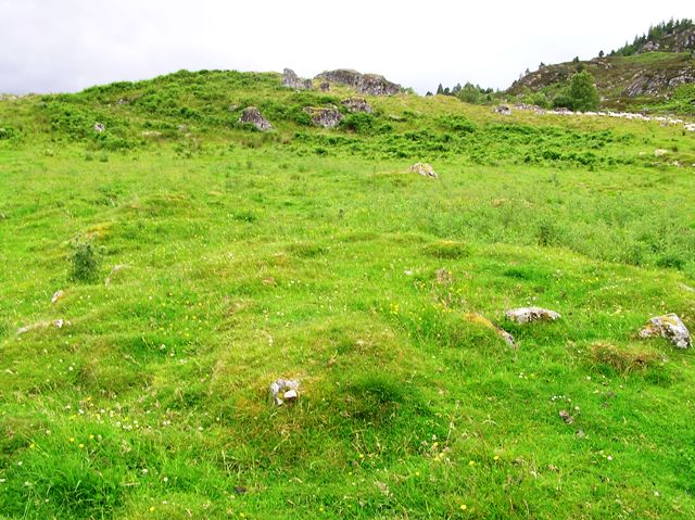 Image of Carn Bheithin (Kerbed Cairn) by drewbhoy