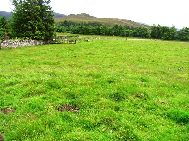 Image of Brin School (Barrow / Cairn Cemetery) by drewbhoy
