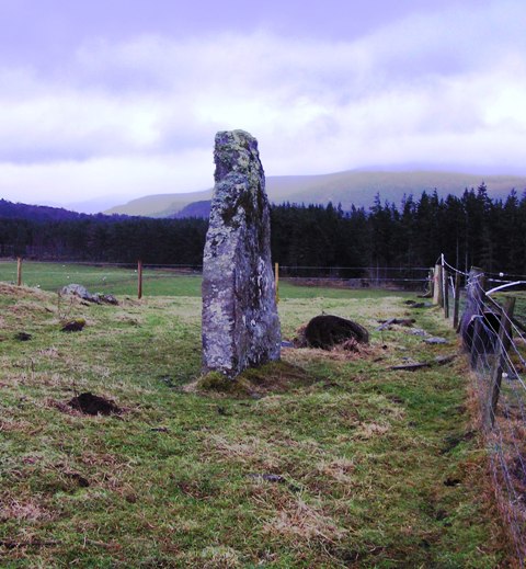 Image of Delfour (Clava Cairn) by drewbhoy