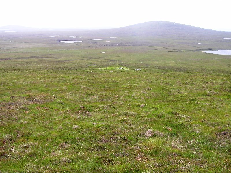 Image of Airidhan An T-sruthain Ghairbh (Chambered Cairn) by drewbhoy