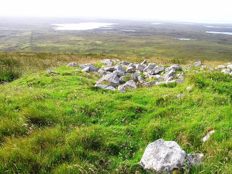 Image of Tigh Cloiche (Chambered Cairn) by drewbhoy